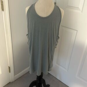 This is a gray Under Armor tank top in a size medium.